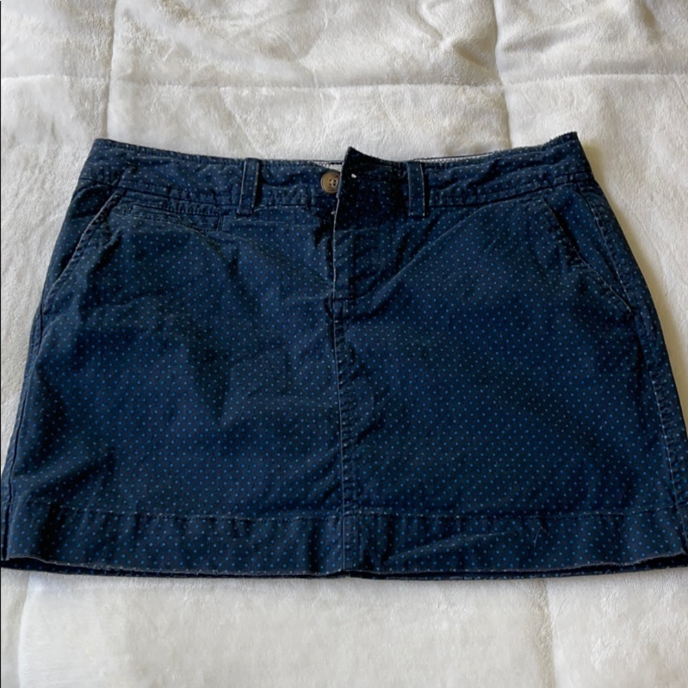 Old Navy blue polka dot mini skirt